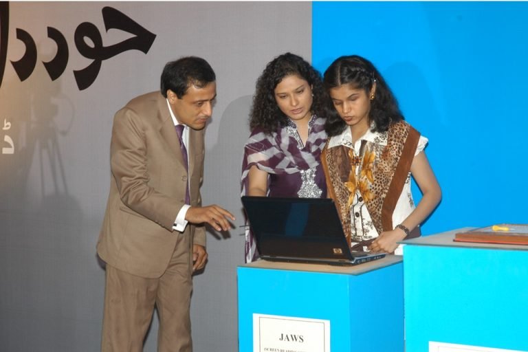 TP Khuddar Pakistan Launch 23 July 2009 (59)