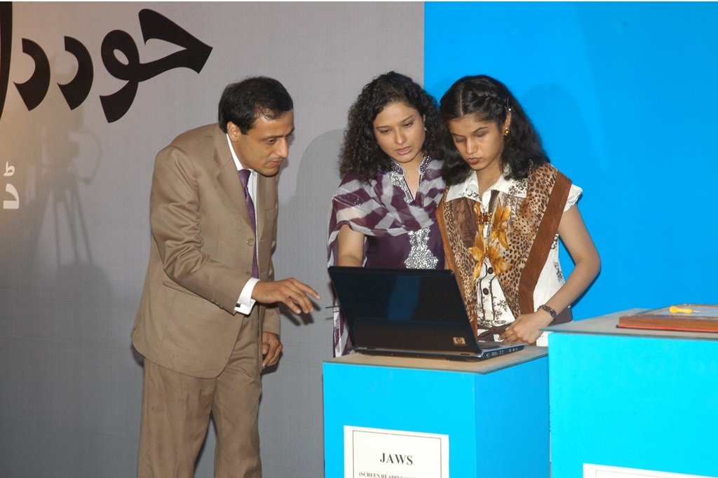 TP Khuddar Pakistan Launch 23 July 2009 (59)